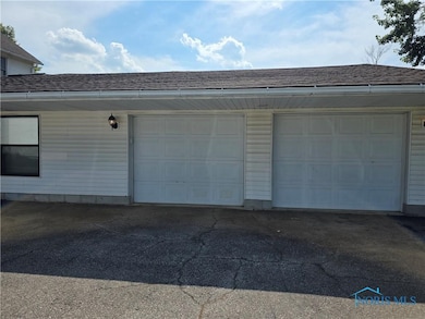 234 W Chestnut St, Wauseon, OH 43567 - photo 4