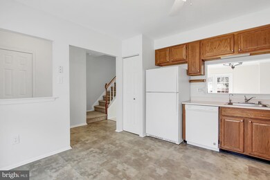 81 Roger Valley Ct, Parkville, MD 21234 - photo 5