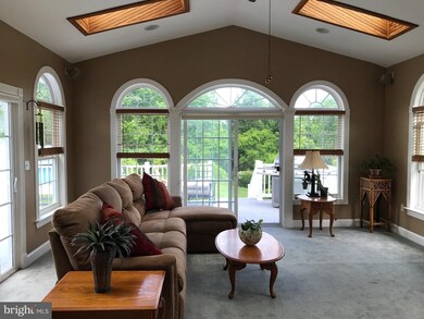 6311 Woodcrest Dr, Dunkirk, MD 20754 - photo 5