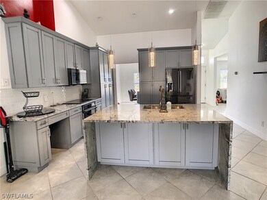 2913 NE 2nd Ave, Cape Coral, FL 33909 - photo 6