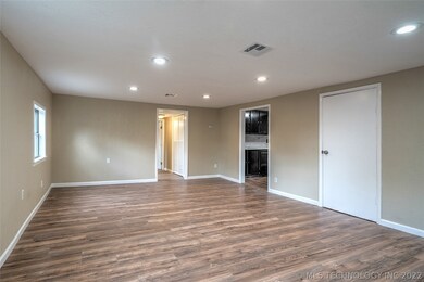 6218 S 43rd West Ave, Tulsa, OK 74132 - photo 5