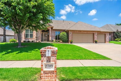2709 Brenton Dr, Edmond, OK 73012 - photo 2