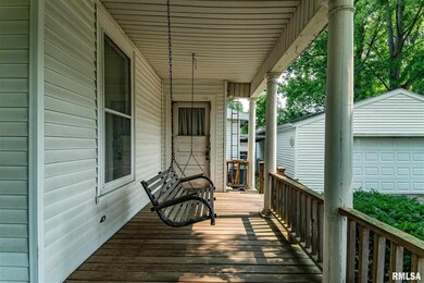 702 Peoria St, Lincoln, IL 62656 - photo 4