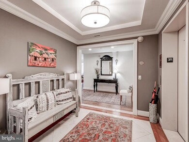 The Ritz-Carlton Residences, Baltimore, MD 21230 - photo 2