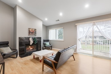 1500 Canbury Ct unit 11373, Wheeling, IL 60090 - photo 4