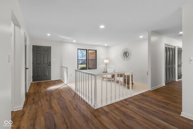 3250 Flintwood Dr, Columbus, IN 47203 - photo 5