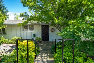 1521 Ridge Dr-6