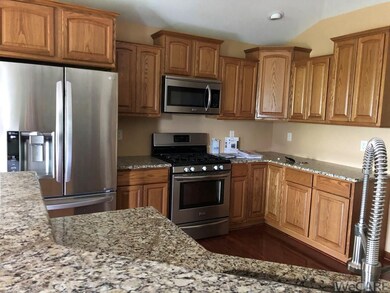 5112 Surrey Ln, Lima, OH 45807 - photo 2