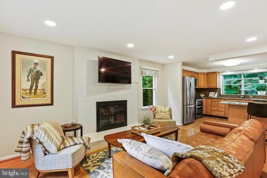 6048 Misty Arch Run, Columbia, MD 21044 - photo 4