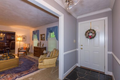 Foyer-Living Room