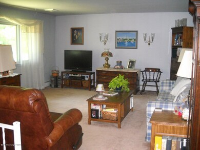 6425 White Birch St, East Stroudsburg, PA 18301 - photo 4