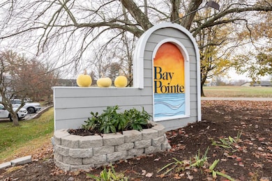 1922 E Bay Pointe Dr, Bloomington, IN 47401 - photo 2