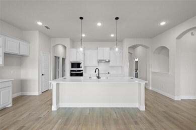 109 Goldfinch Rd, Joshua, TX 76058 - photo 2