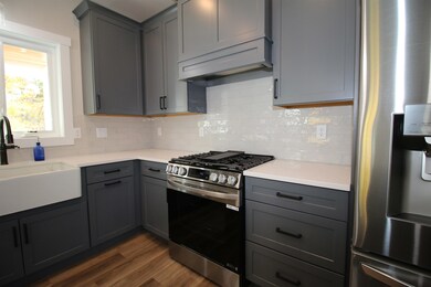 433 Blane Cir unit 9, Pembroke, NH 03275 - photo 4