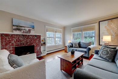 105 Wilcox Ave, Pawtucket, RI 02860 - photo 7