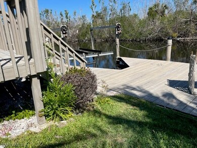 Dock/lift with preserve view