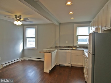 119 Westdale Rd unit 2, Upper Darby, PA 19082 - photo 7