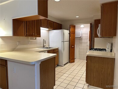 Fully Applianced Kitchen with Laundry Closet