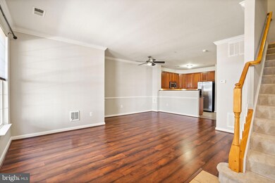 15571 John Diskin Cir, Woodbridge, VA 22191 - photo 2