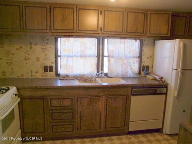 607 Meadowland St, Bloomfield, NM 87413 - photo 5