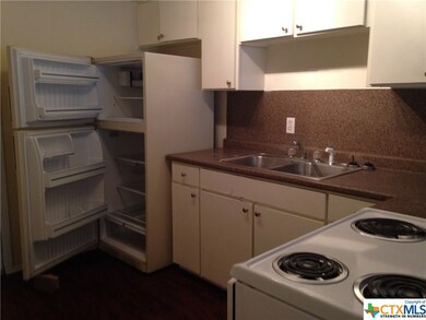 1241 N Lbj Dr unit B, San Marcos, TX 78666 - photo 5