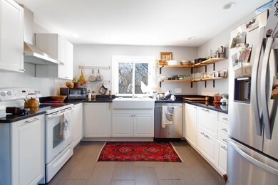1 Kitchen 1
