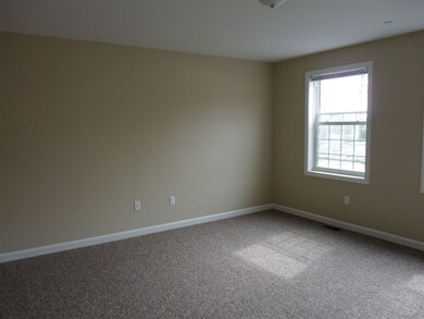 27 Eagle Ridge Rd unit 3, Sandown, NH 03873 - photo 4