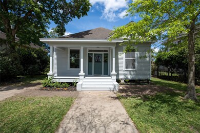 1413 6th St, Bay City, TX 77414 - photo 2