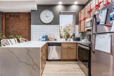 2211 Menard St unit R, Saint Louis, MO 63104 - photo 4