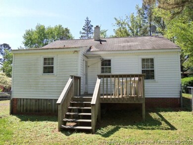 705 Red Oak Dr, Siler City, NC 27344 - photo 3