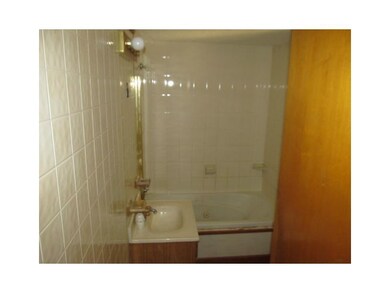 Full Bath.