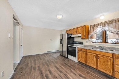 48-50 Wrentham Rd, Springfield, MA 01119 - photo 6