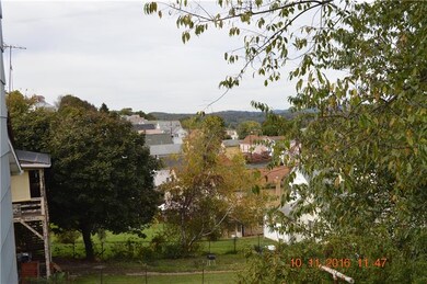 910 Hancock Ave, Vandergrift, PA 15690 - photo 5