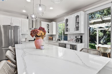 192 Mayhew Way, Walnut Creek, CA 94597 - photo 7