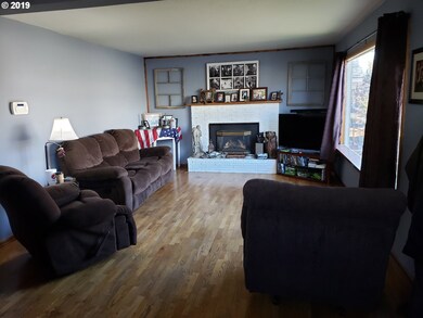 1106 NW Carden Ave, Pendleton, OR 97801 - photo 2