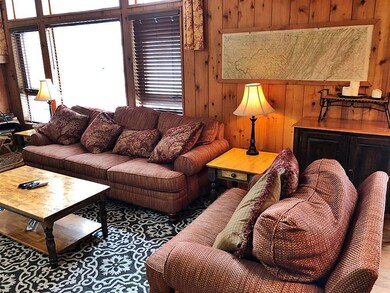 36 livingroom