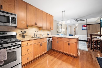 305 E 40th St unit 3-X, New York, NY 10016 - photo 2