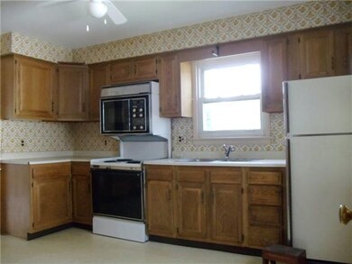 Kitchen. Kitchen with appliances included and ceil