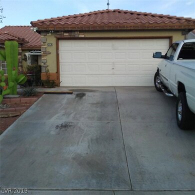 2682 Holy Cross Dr, Las Vegas, NV 89156 - photo 2