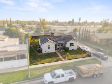 717 W Kern Ave, Tulare, CA 93274 - photo 3