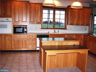 1052 Mill Hill Rd, East Greenville, PA 18041 - photo 3