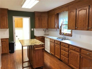 111 Marian Ln, Statesville, NC 28625 - photo 5