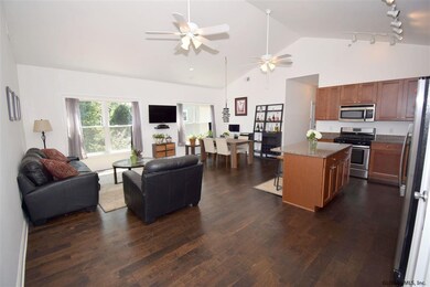 289 Jefferson St unit 24, Saratoga Springs, NY 12866 - photo 6