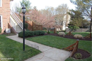 15801 Glacier Ct, North Potomac, MD 20878 - photo 2