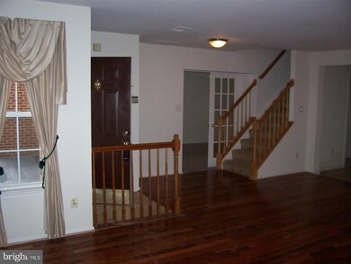 7919 Apache Ridge Ct, Manassas, VA 20109 - photo 3