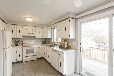 1372 Post Rd 1C, Wells