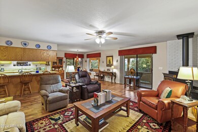Living Room (2)