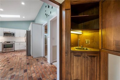 Great Room has a Corner Wet Bar