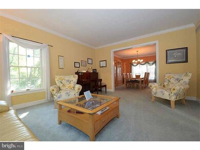 880 Troxel Rd, Lansdale, PA 19446 - photo 5