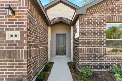 10101 Spring Creek Rd, Cleveland, TX 77327 - photo 3